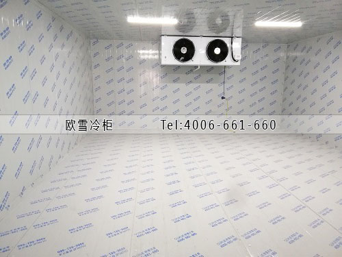 玻璃保鮮冷庫(kù)安裝.jpg 玻璃保鮮冷庫(kù)安裝.jpg